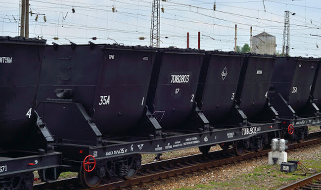 Железнодорожные вагоны для нефтебитума и думпкары